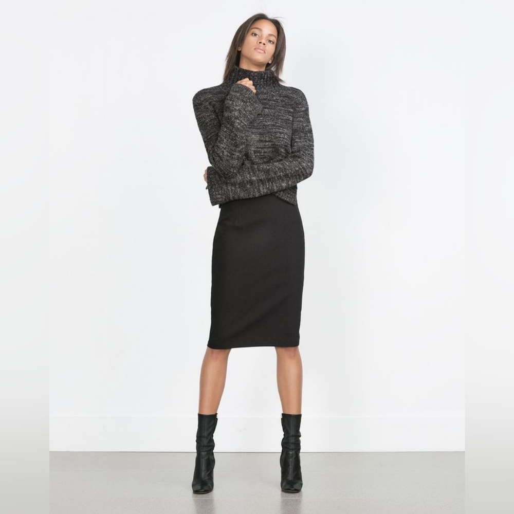 Black Pencil Skirt Below Knee Size Medium - Picture 4 of 5